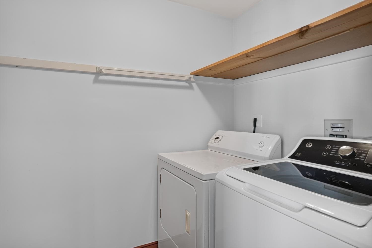 Condominium at 9 Ash St # 1, Belmont MA 02478, Belmont, photo 13 of 27