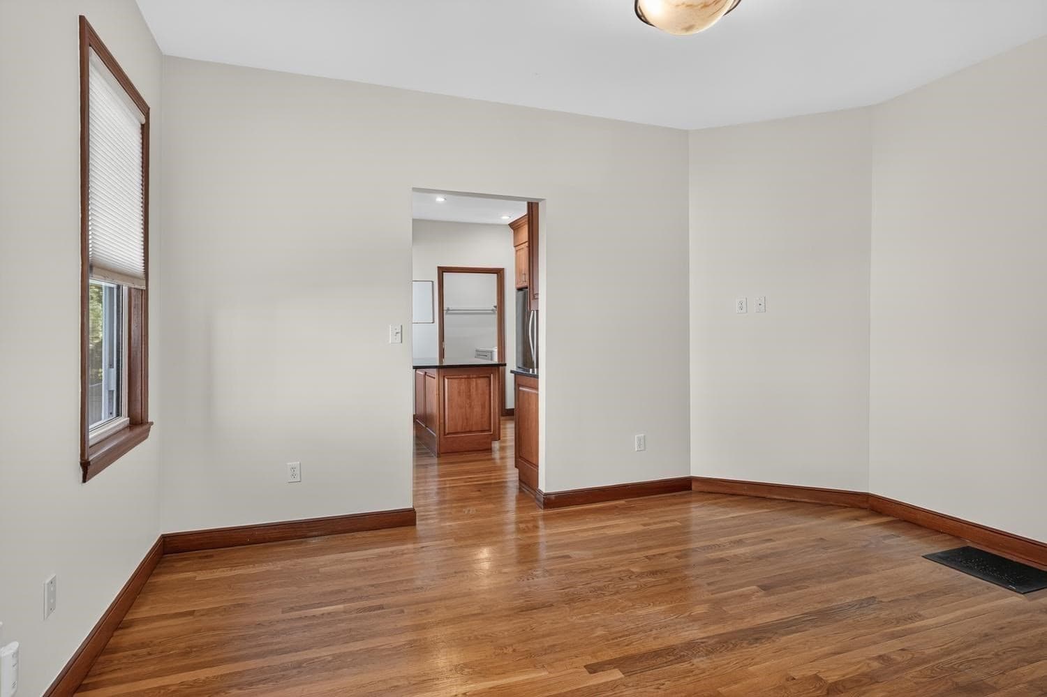Condominium at 9 Ash St # 1, Belmont MA 02478, Belmont, photo 9 of 27