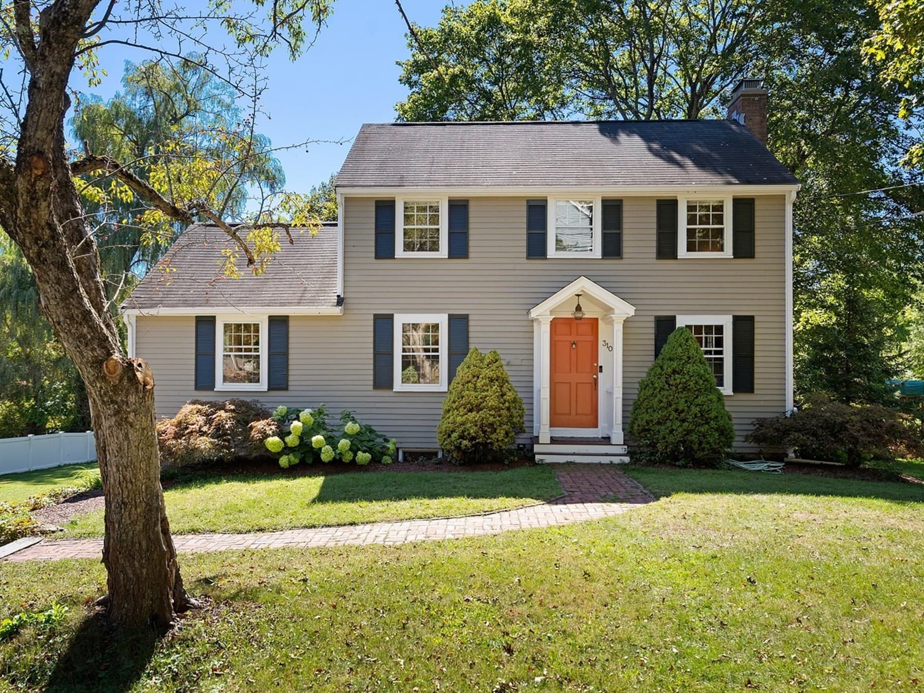 310 Concord Ave, Lexington MA 02421