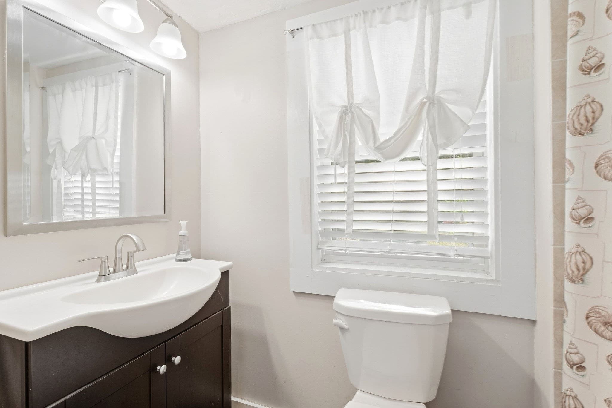 Single Family Residence at 9 Mechanic St, Haverhill MA 01830, Haverhill, photo 24 of 35