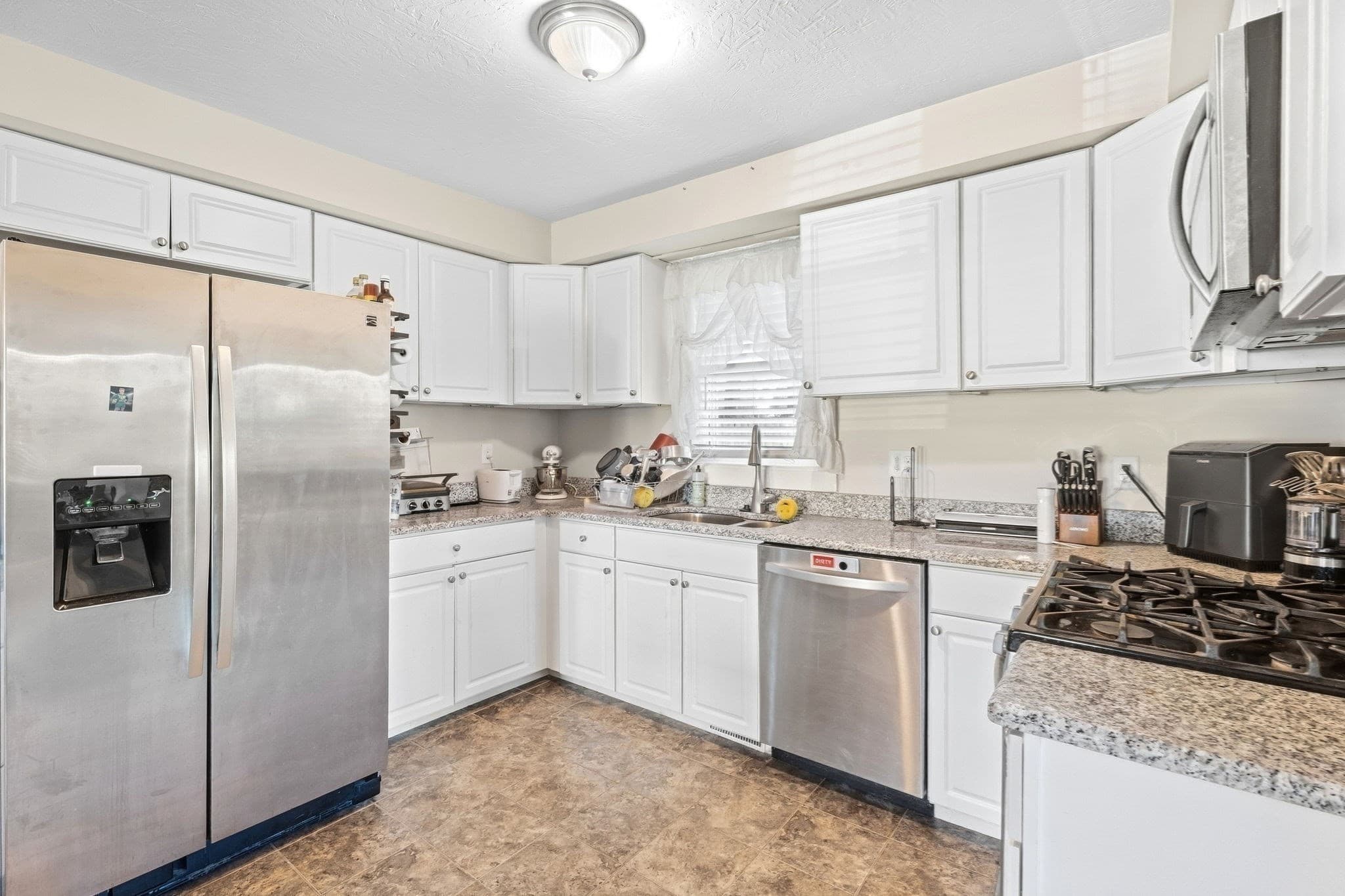 Single Family Residence at 9 Mechanic St, Haverhill MA 01830, Haverhill, photo 8 of 35