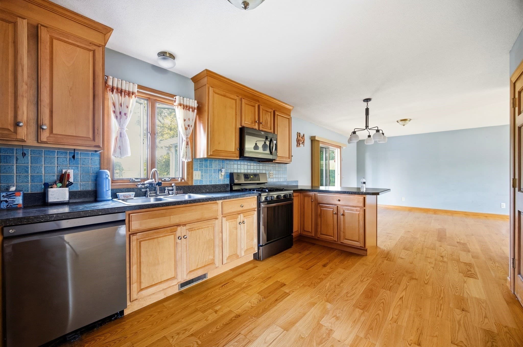 Single Family Residence at 245 North St, Agawam MA 01030, Agawam, photo 12 of 24