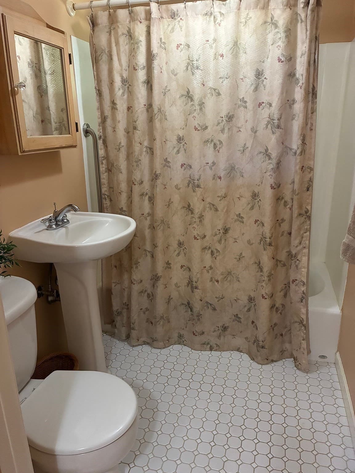 Single Family Residence at 901 Homestead Avenue, Holyoke MA 01040, Holyoke, photo 17 of 25