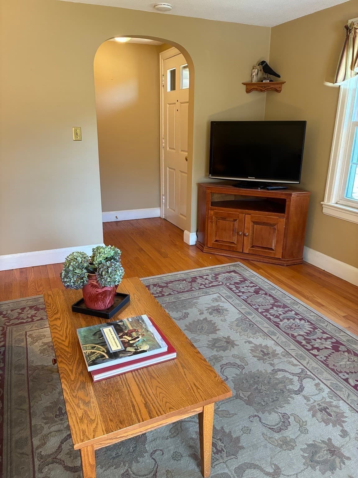 Single Family Residence at 901 Homestead Avenue, Holyoke MA 01040, Holyoke, photo 5 of 25