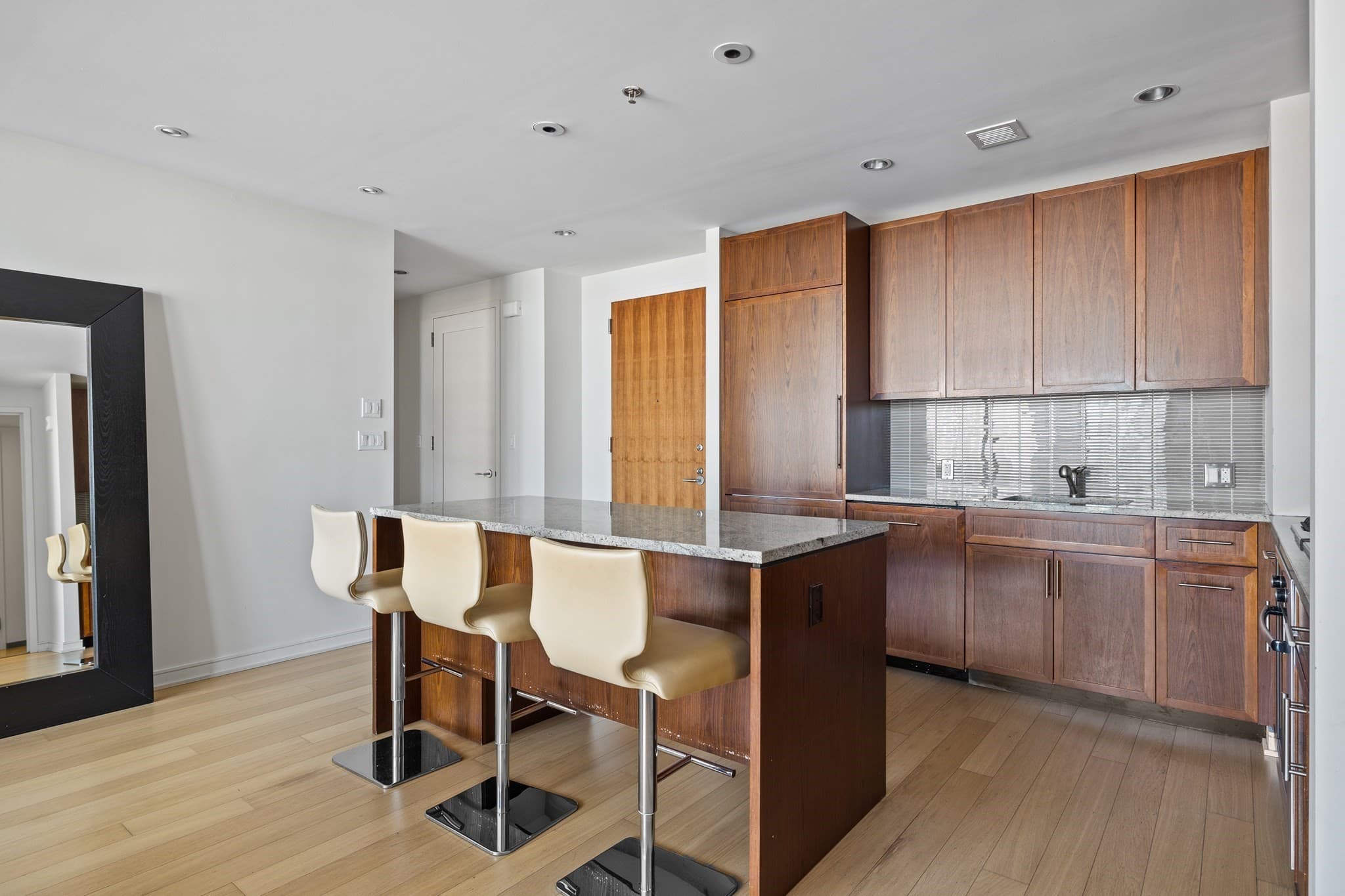 Condominium at 580 Washington Street, Boston MA 02111, photo 10 of 41