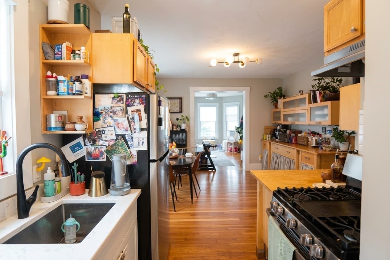Condominium at 59 Harwood # 3, Lynn MA 01902, Lynn, photo 12 of 30
