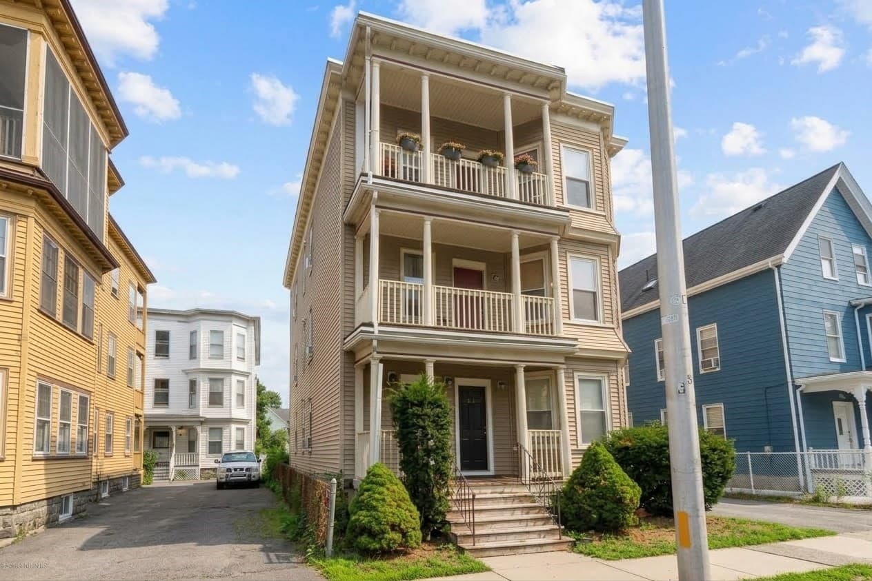 59 Harwood # 3, Lynn MA 01902
