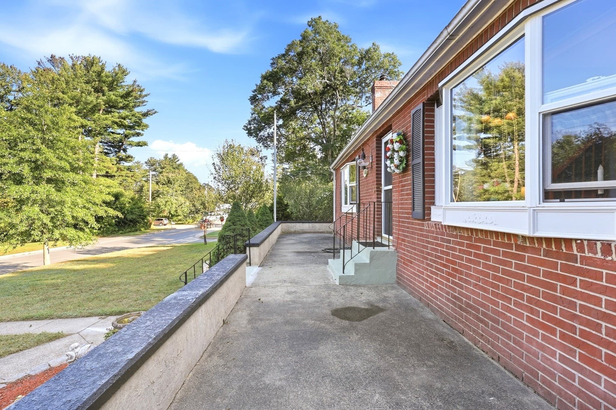 Single Family Residence at 189 Allen Road, Billerica MA 01821, Billerica, photo 4 of 41
