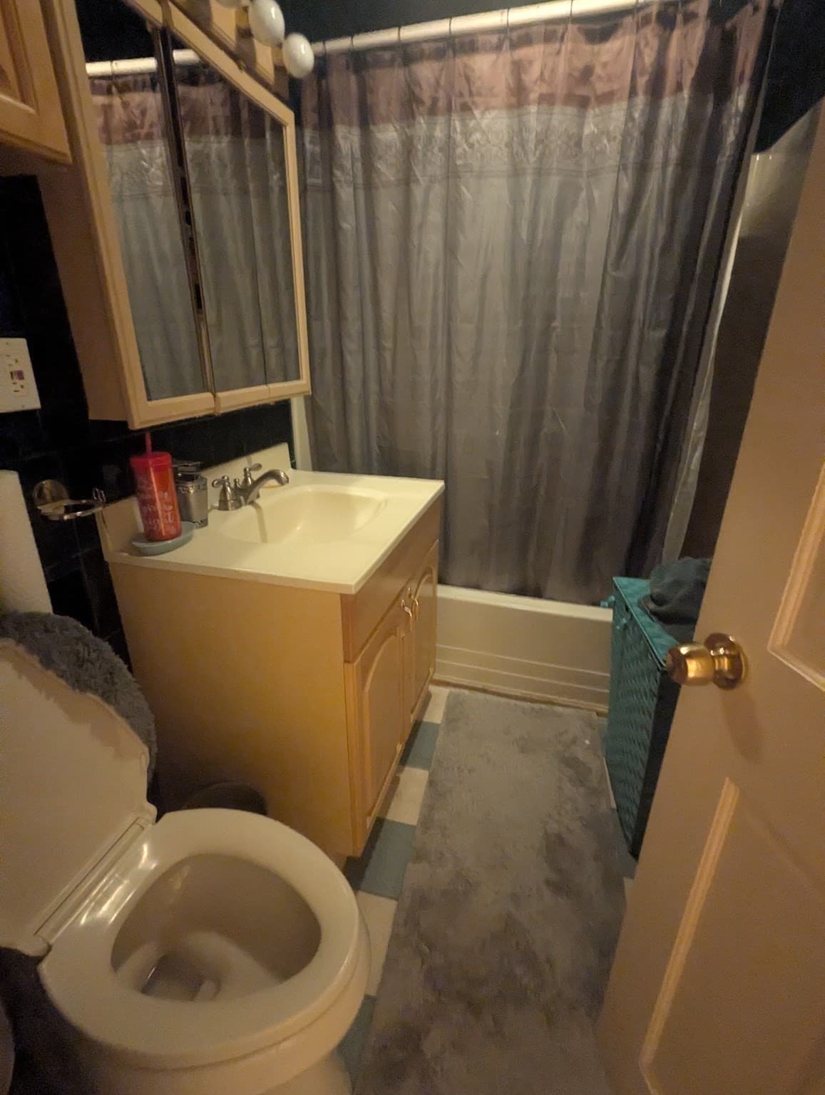 3 Family at 598 East Fourth Street, Boston MA 02127, Boston, photo 14 of 19