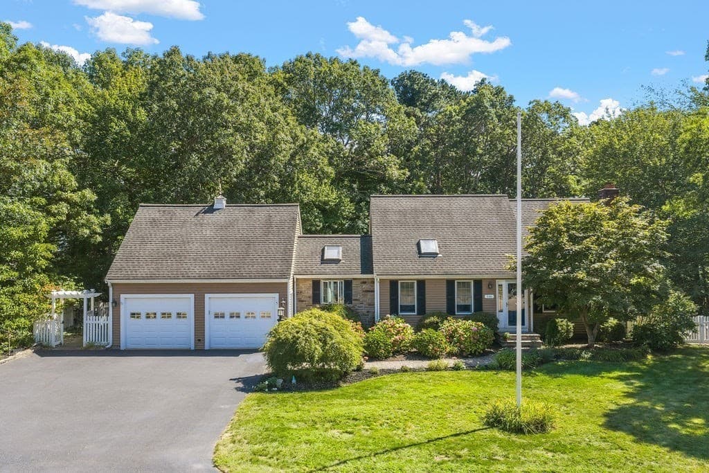Single Family Residence at 116 Kathleen Dr, Plymouth MA 02360, Plymouth, photo 2 of 38