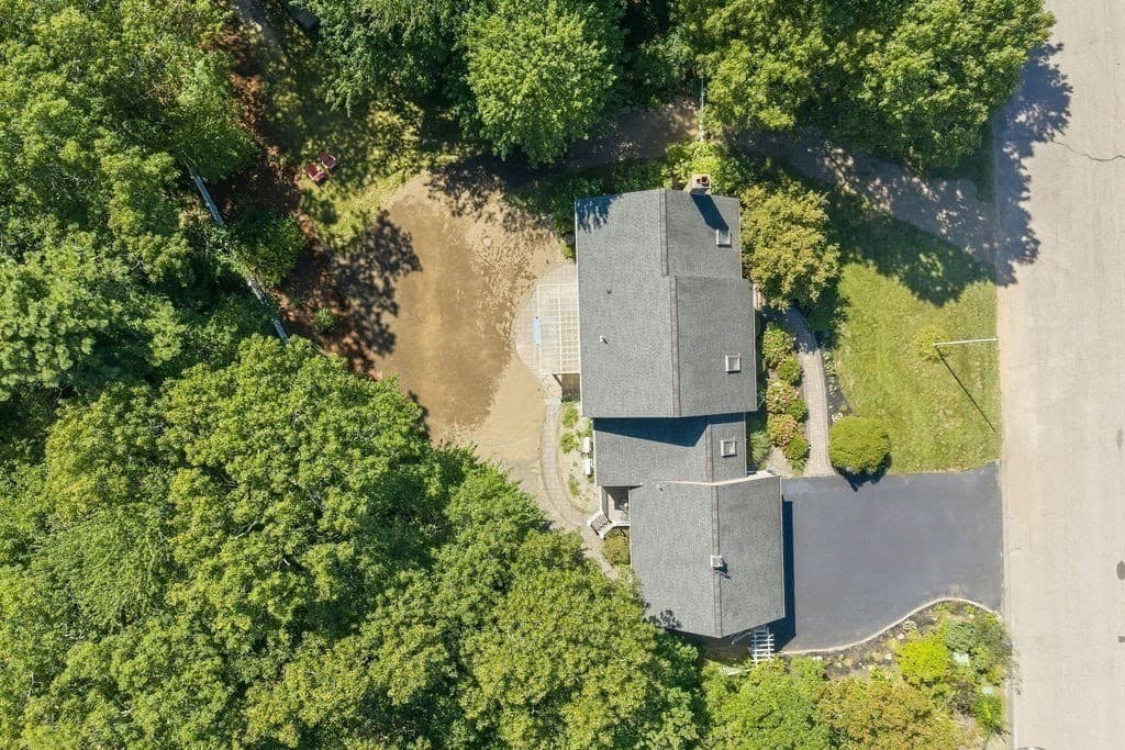 Single Family Residence at 116 Kathleen Dr, Plymouth MA 02360, Plymouth, photo 31 of 38
