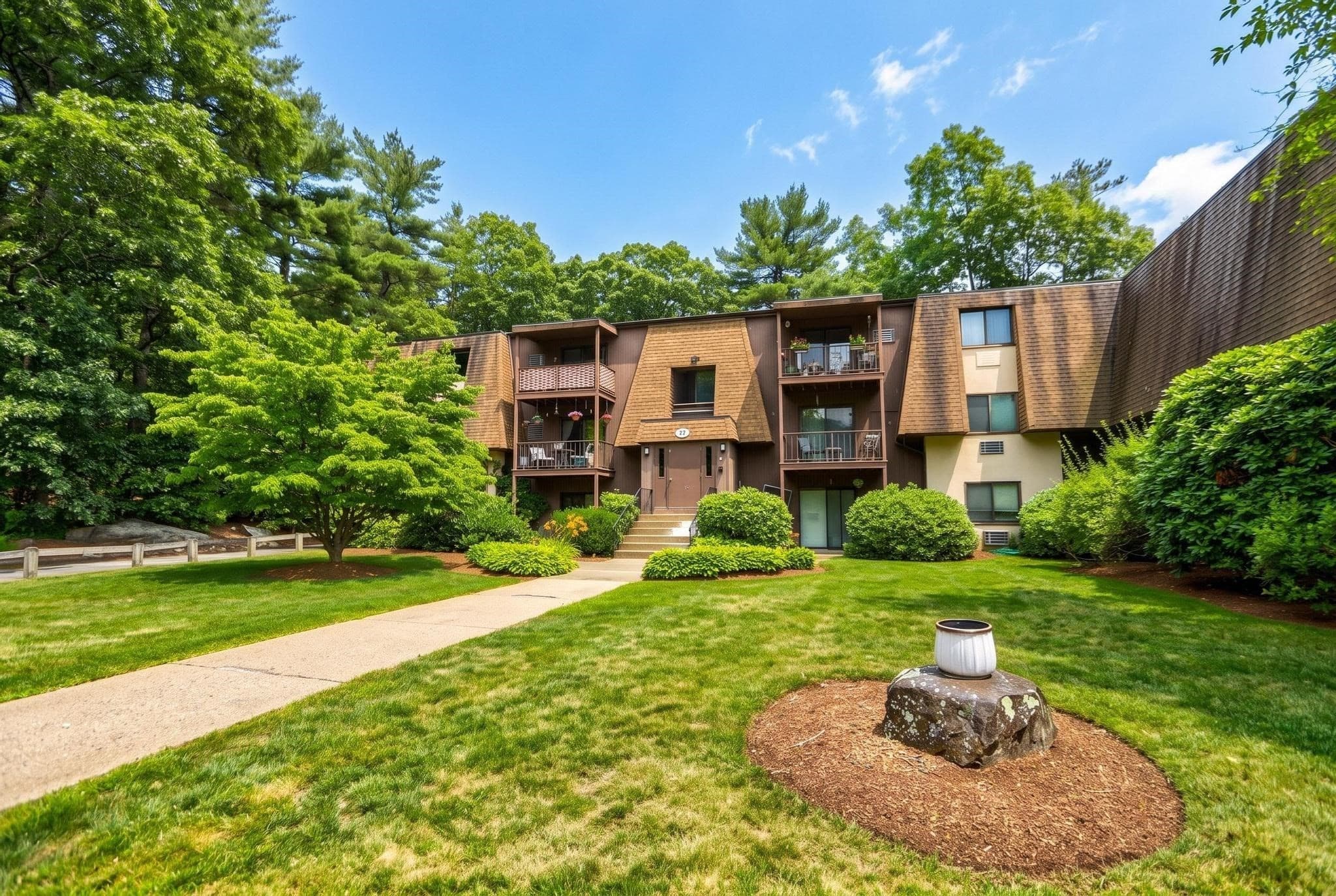 Condominium at 491 W Central St # D2, Franklin MA 02038, Franklin, photo 3 of 20