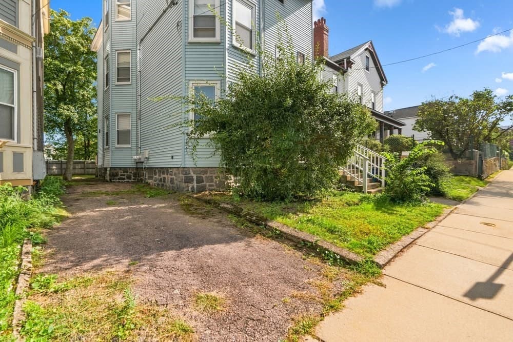 3 Family - 3 Units Up/Down at 114-116 Thornton Street, Boston MA 02119, Boston, photo 36 of 40