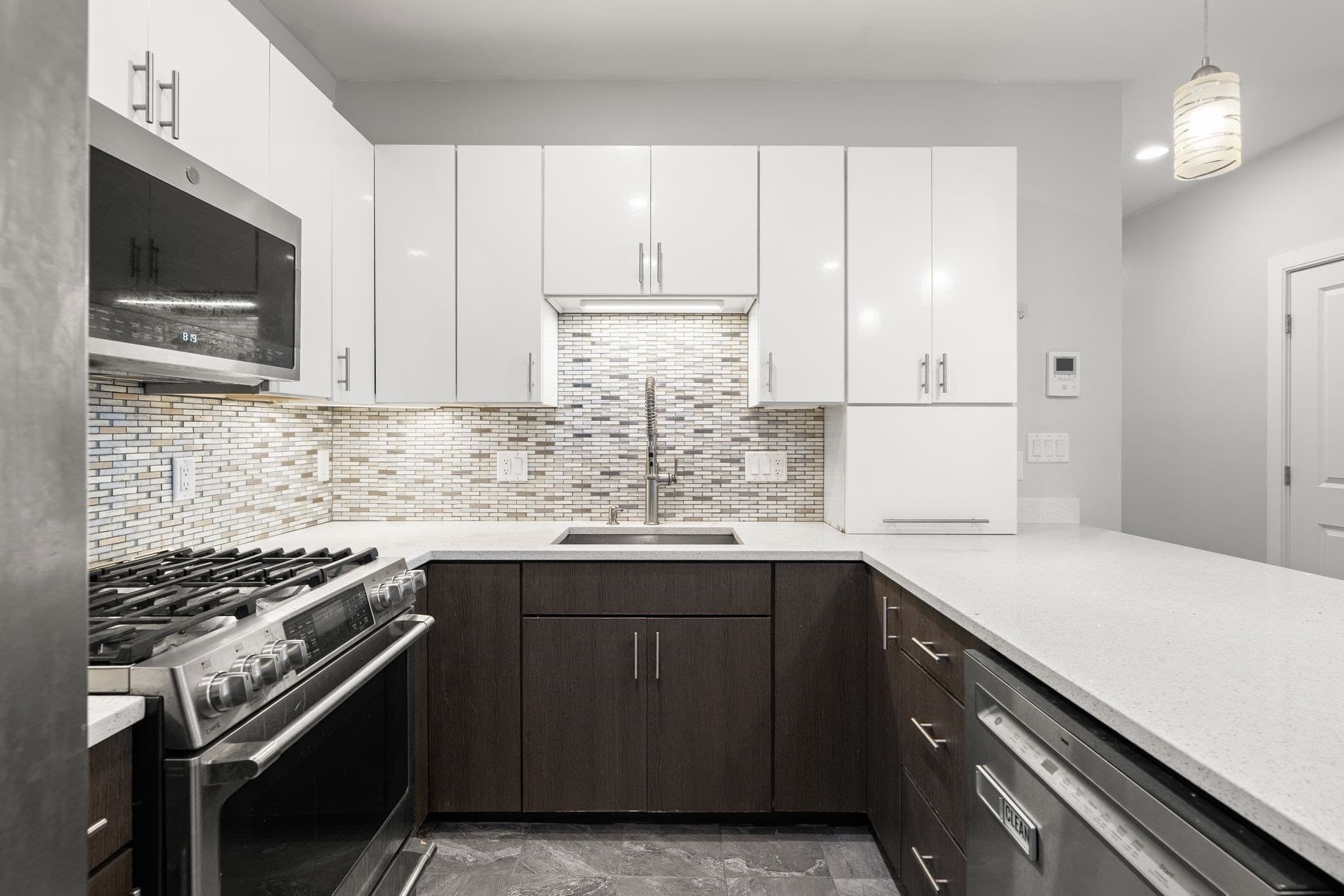 Condominium at 2 Cliveden Street # 201E, Quincy MA 02169, Quincy, photo 6 of 37
