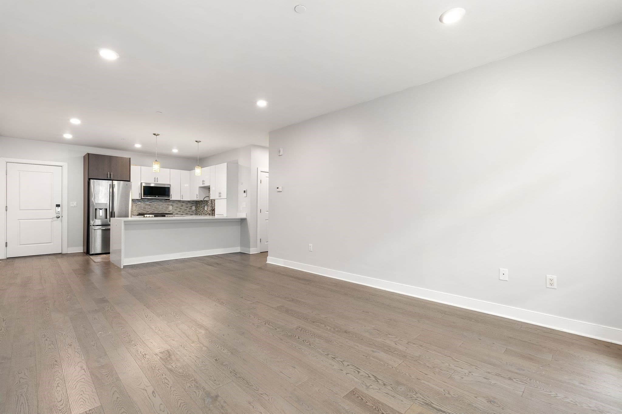 Condominium at 2 Cliveden Street # 201E, Quincy MA 02169, Quincy, photo 9 of 37