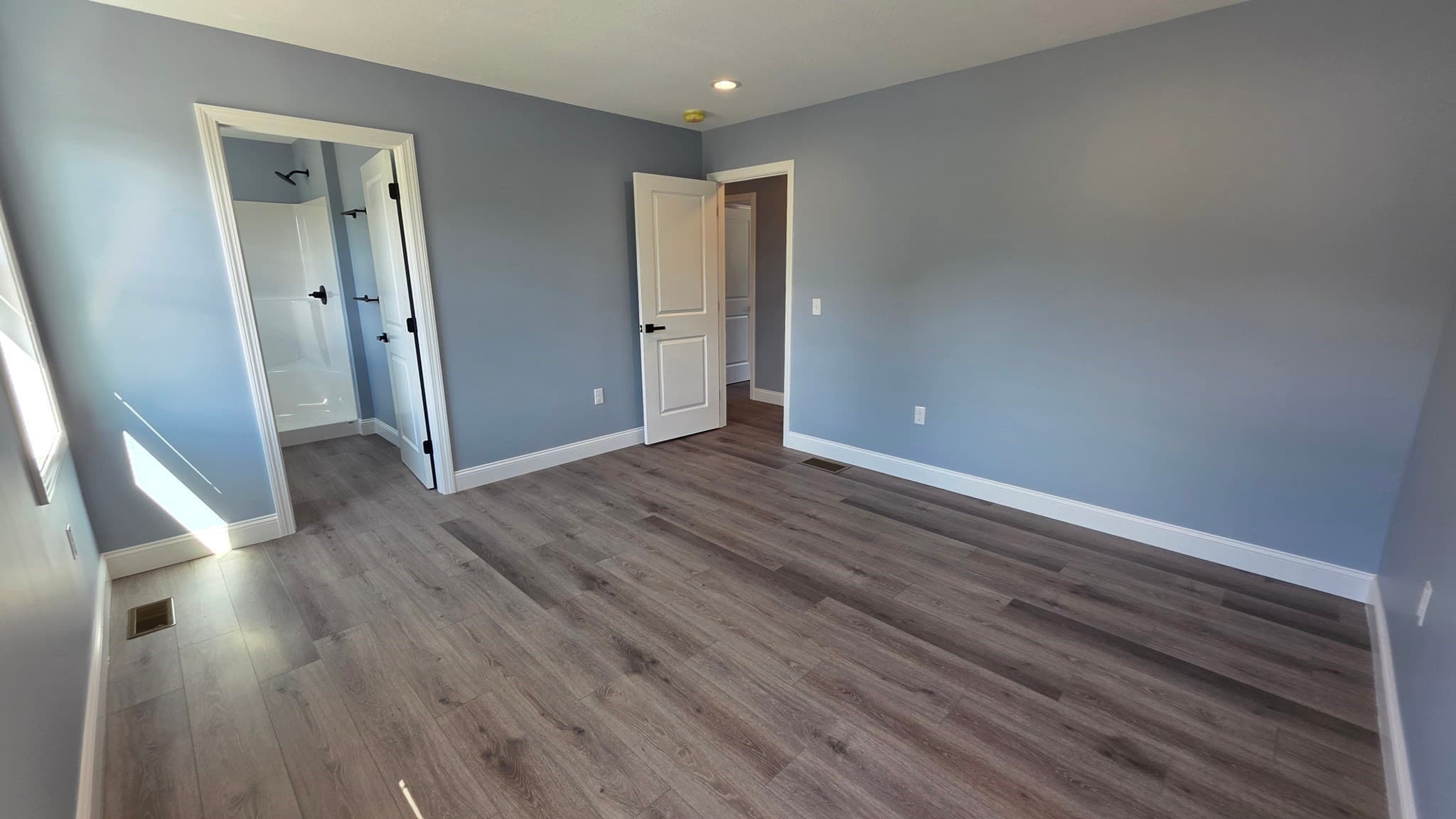 Single Family Residence at 12 Willow St, Chicopee MA 01020, Chicopee, photo 19 of 42