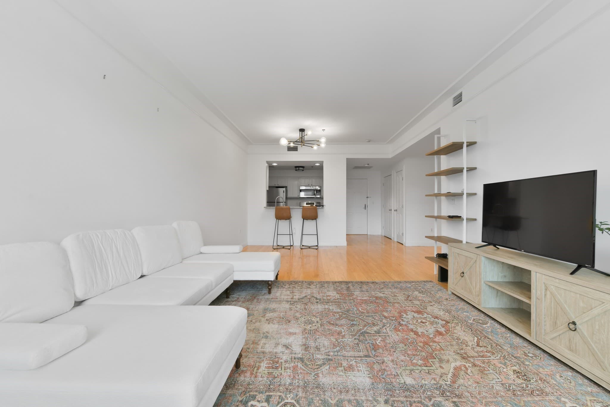 Condominium at 1597 Washington St # 406, Boston MA 02118, photo 5 of 13
