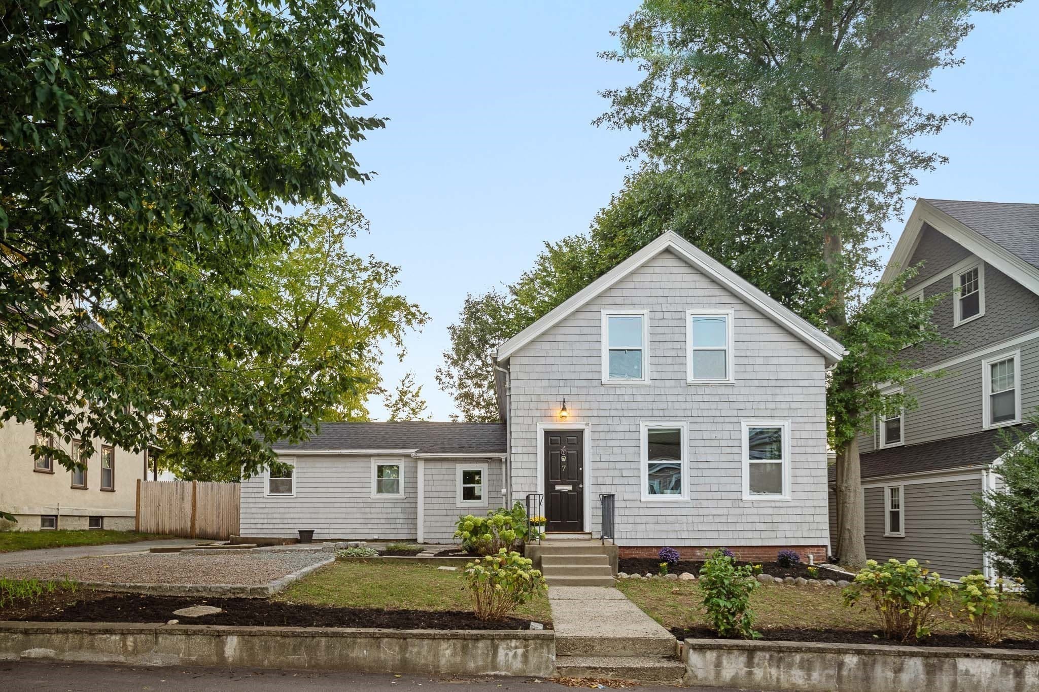 7 Beach St, Newton MA 02460
