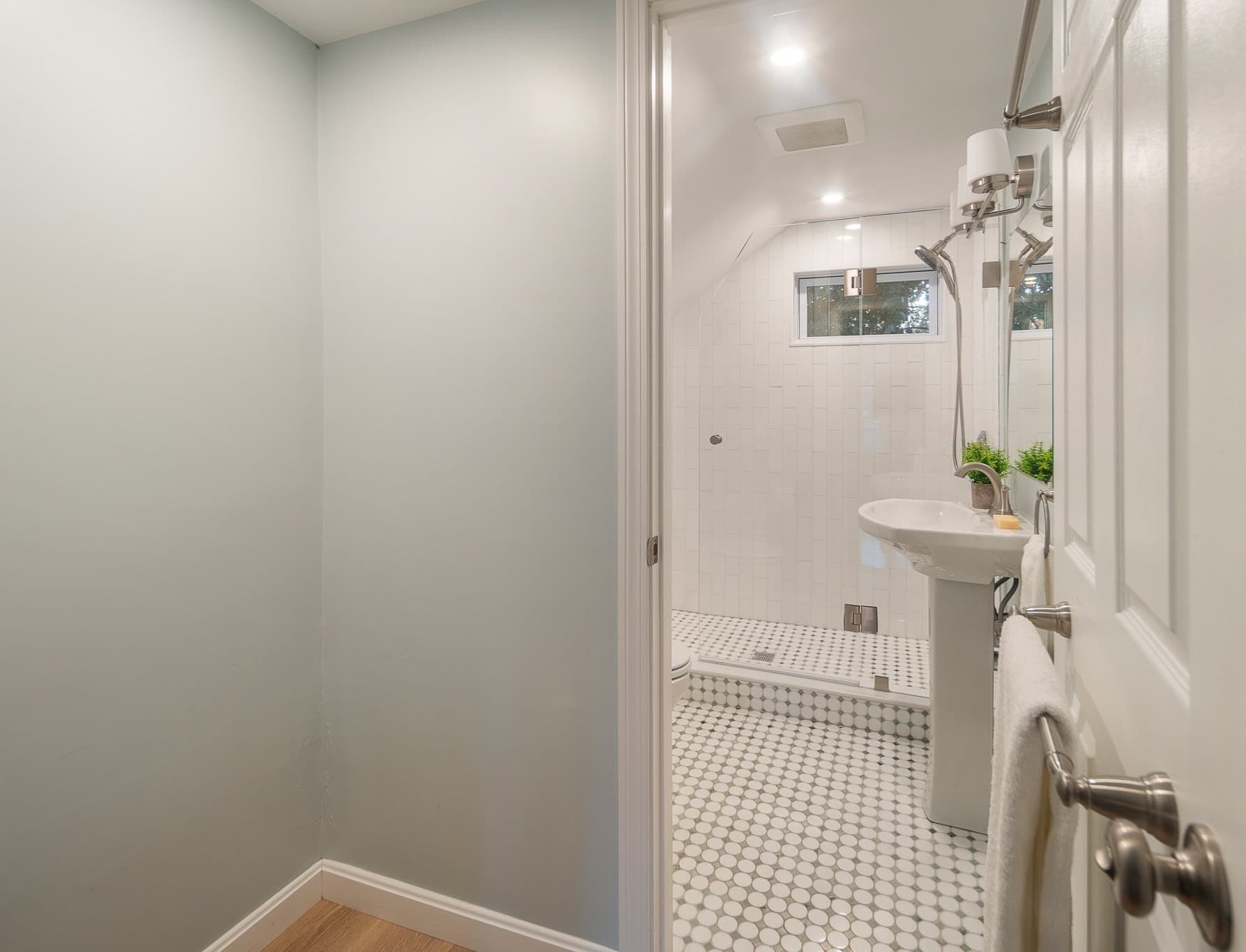 Single Family Residence at 7 Beach St, Newton MA 02460, Newton, photo 15 of 22
