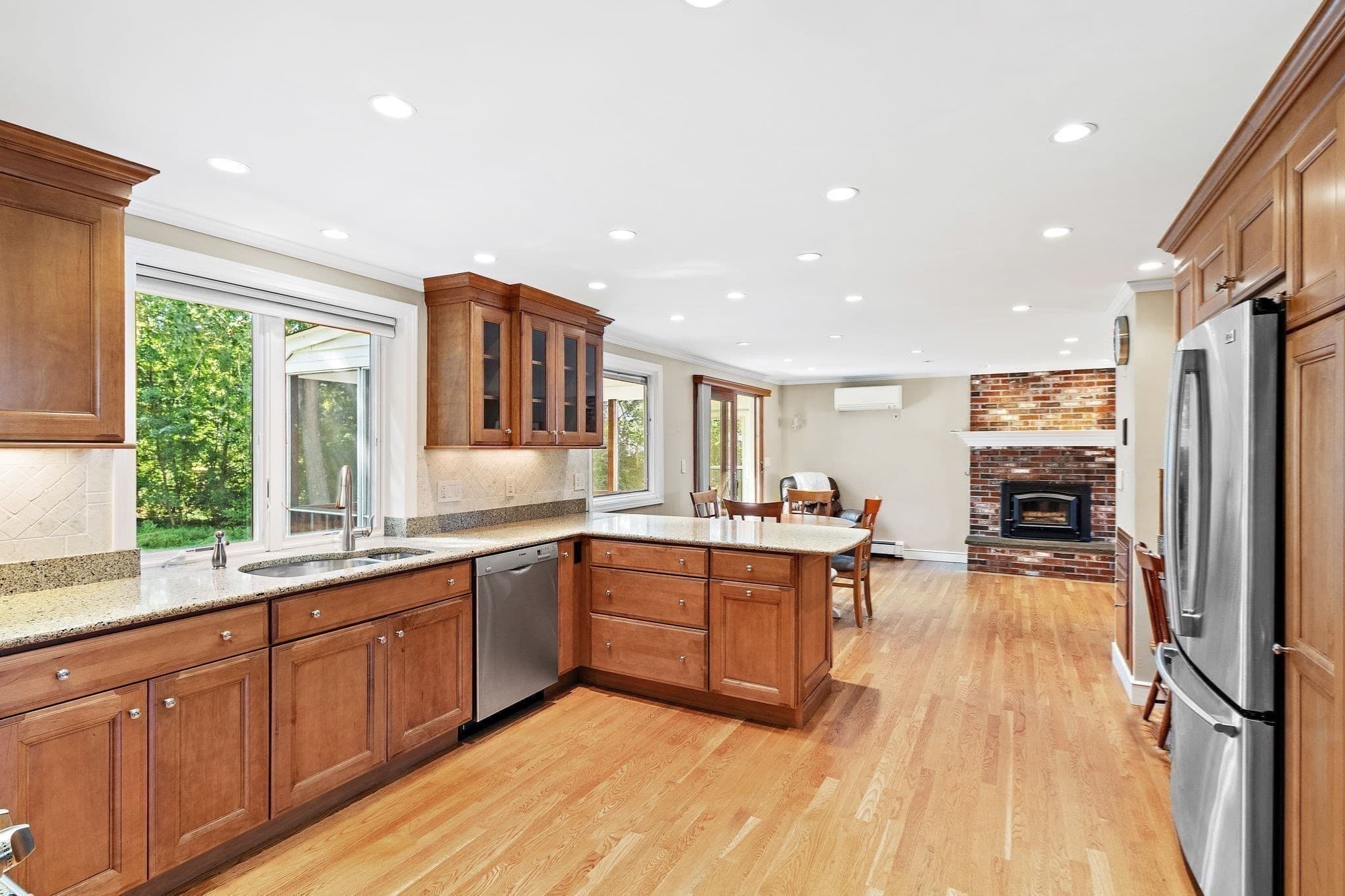 Single Family Residence at 215 Oak Hill Circle, Concord MA 01742, Concord, photo 6 of 21