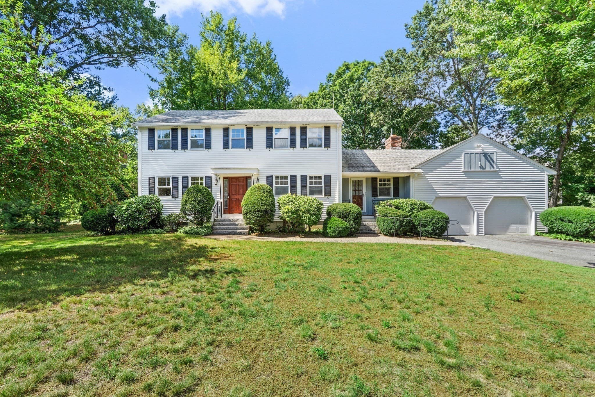215 Oak Hill Circle, Concord MA 01742