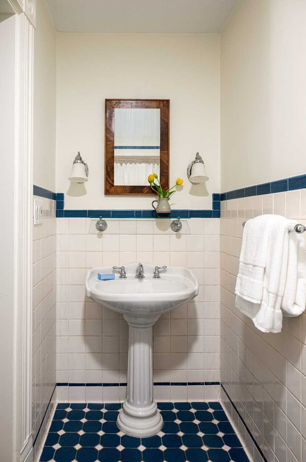 Condominium at 199-201 Hamilton Street # 2, Cambridge MA 02139, Cambridge, photo 12 of 17