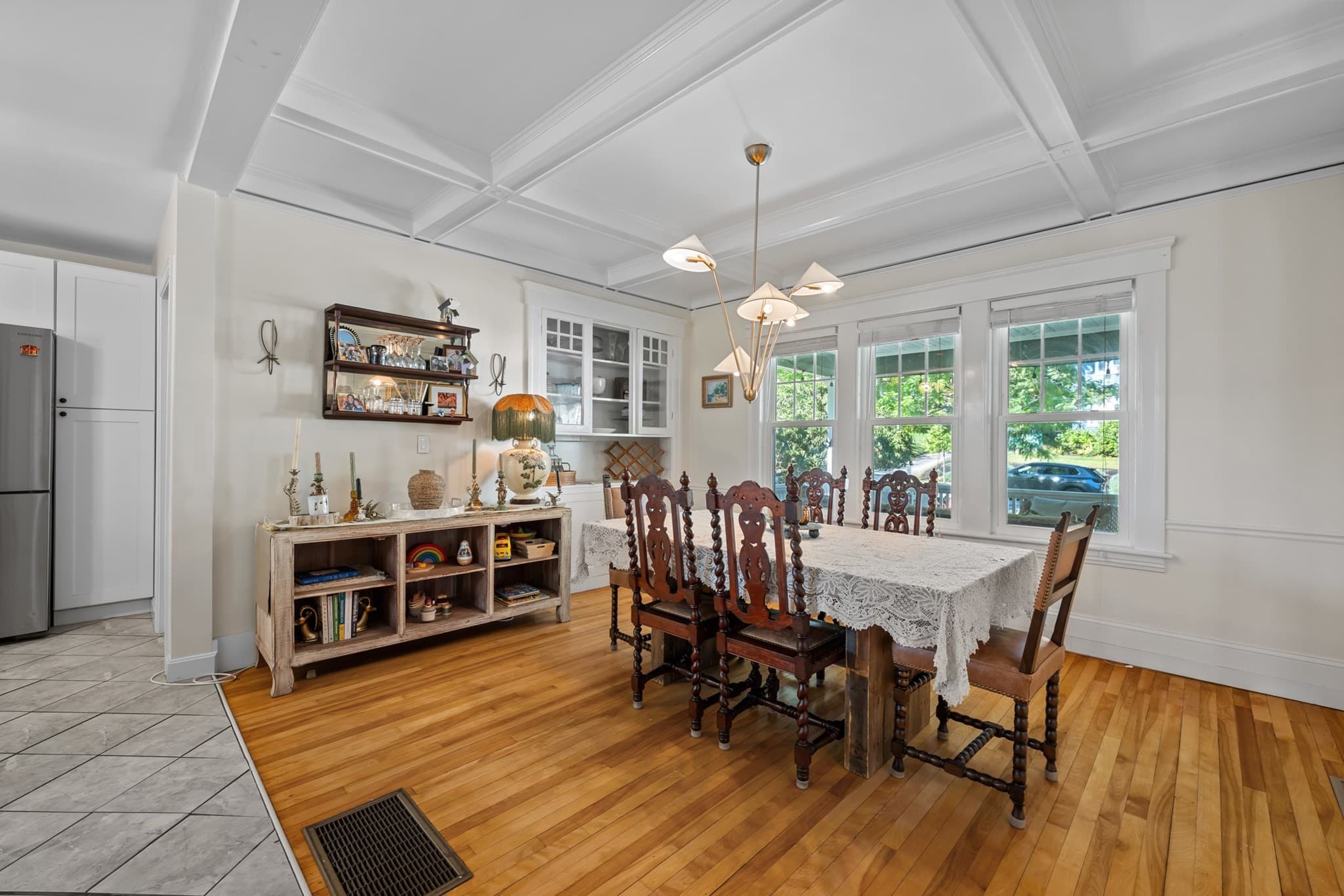 Single Family Residence at 19 S Lenox St, Worcester MA 01602, Worcester, photo 6 of 42