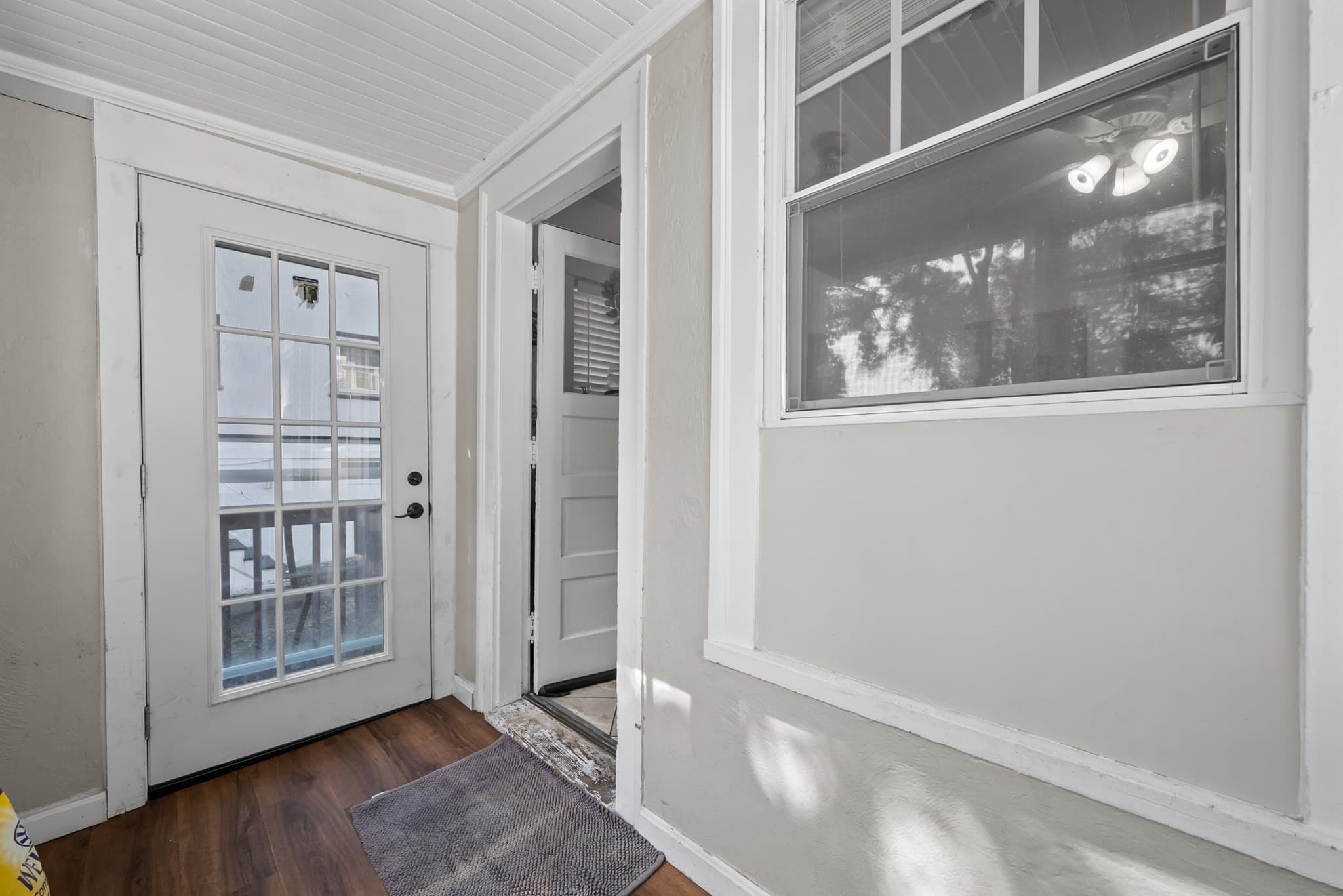 Single Family Residence at 19 S Lenox St, Worcester MA 01602, Worcester, photo 13 of 42