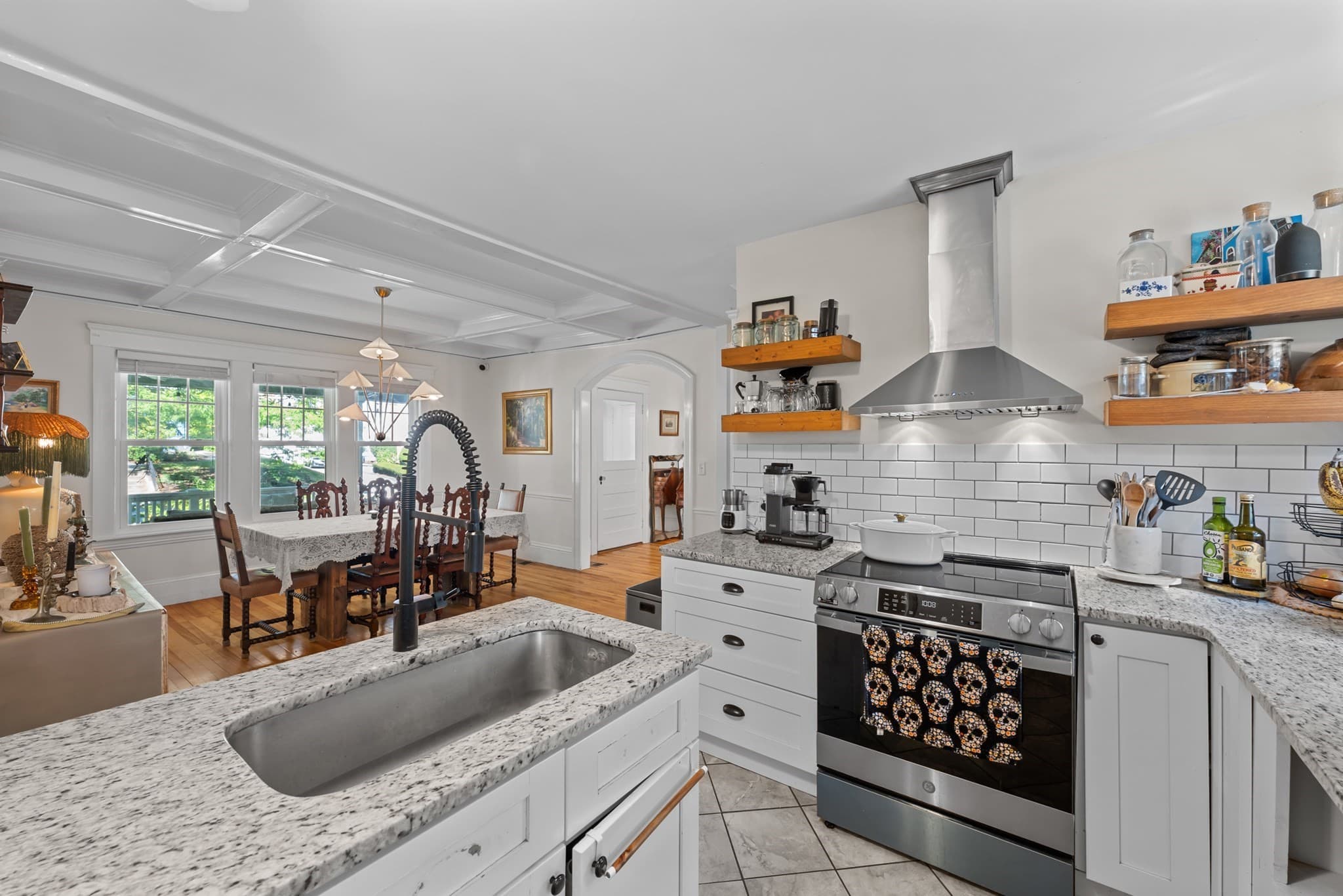 Single Family Residence at 19 S Lenox St, Worcester MA 01602, Worcester, photo 8 of 42