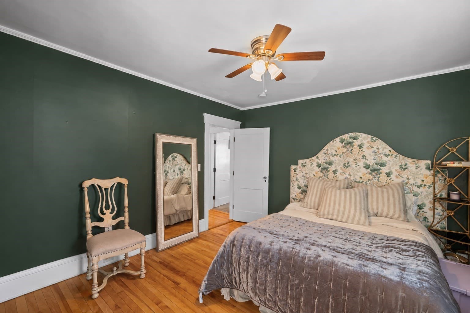 Single Family Residence at 19 S Lenox St, Worcester MA 01602, Worcester, photo 25 of 42