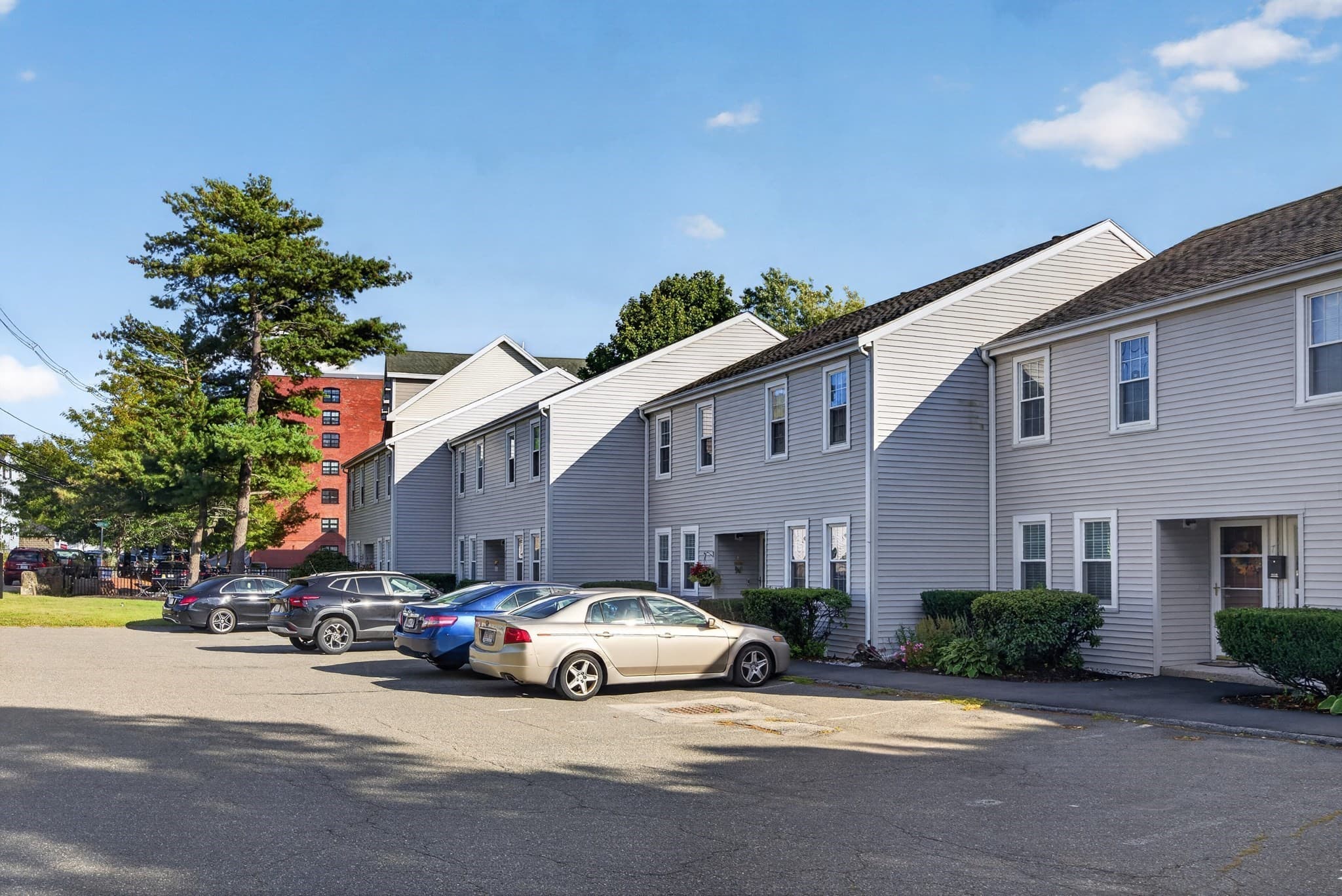 Condominium at 52 Warren St # 2, Peabody MA 01960, Peabody, photo 2 of 23