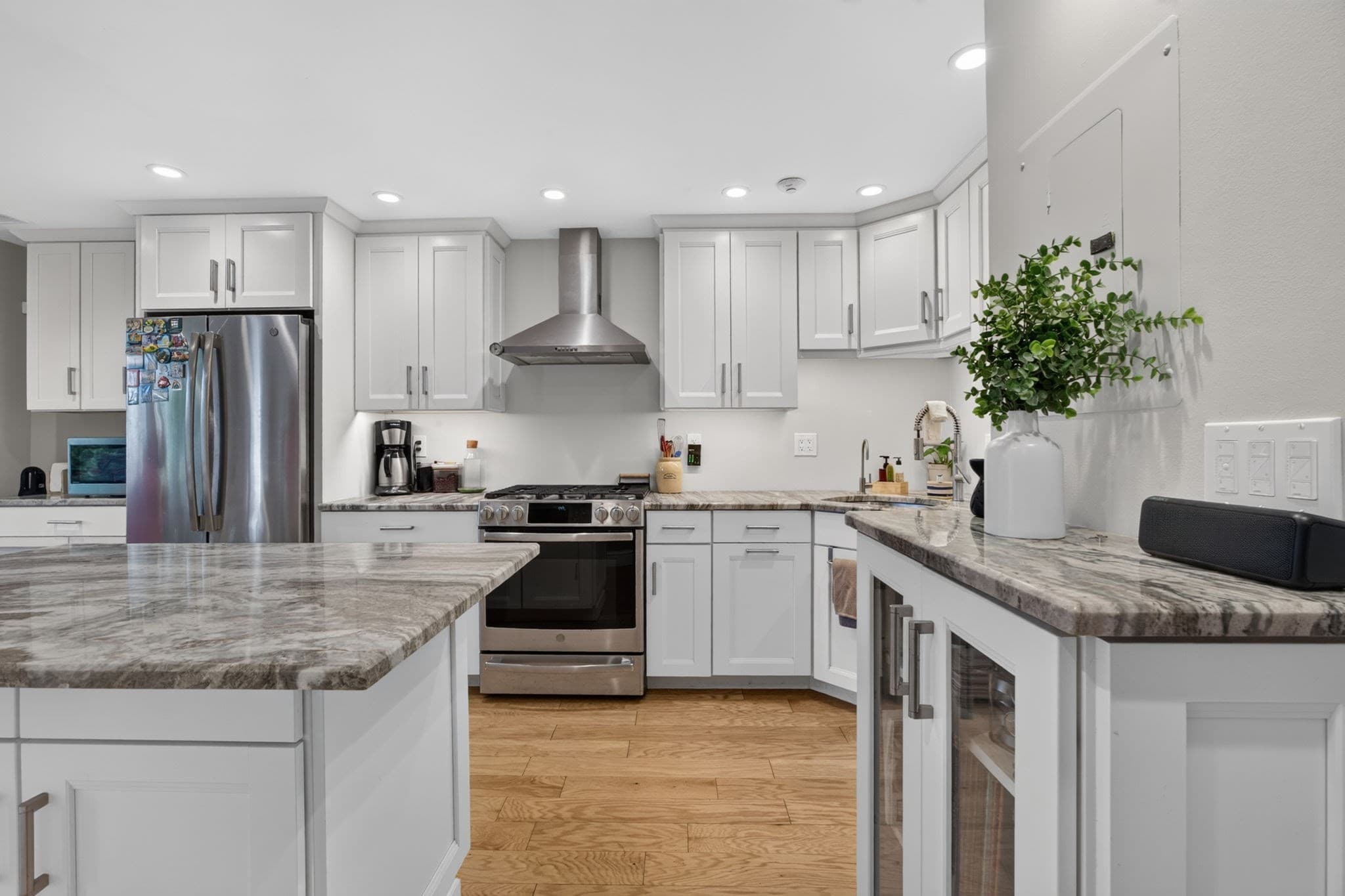 Condominium at 52 Warren St # 2, Peabody MA 01960, Peabody, photo 6 of 23