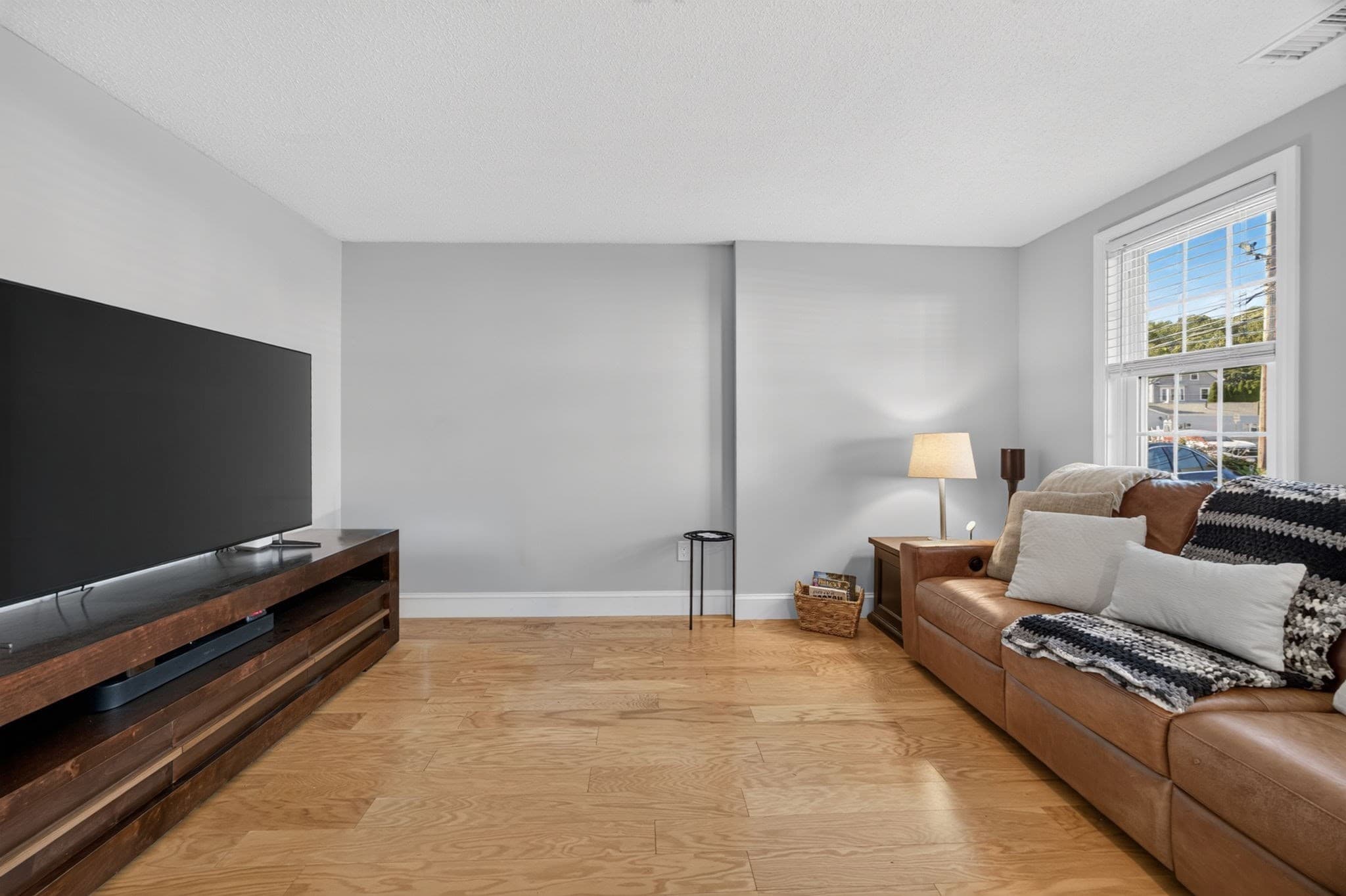 Condominium at 52 Warren St # 2, Peabody MA 01960, Peabody, photo 10 of 23