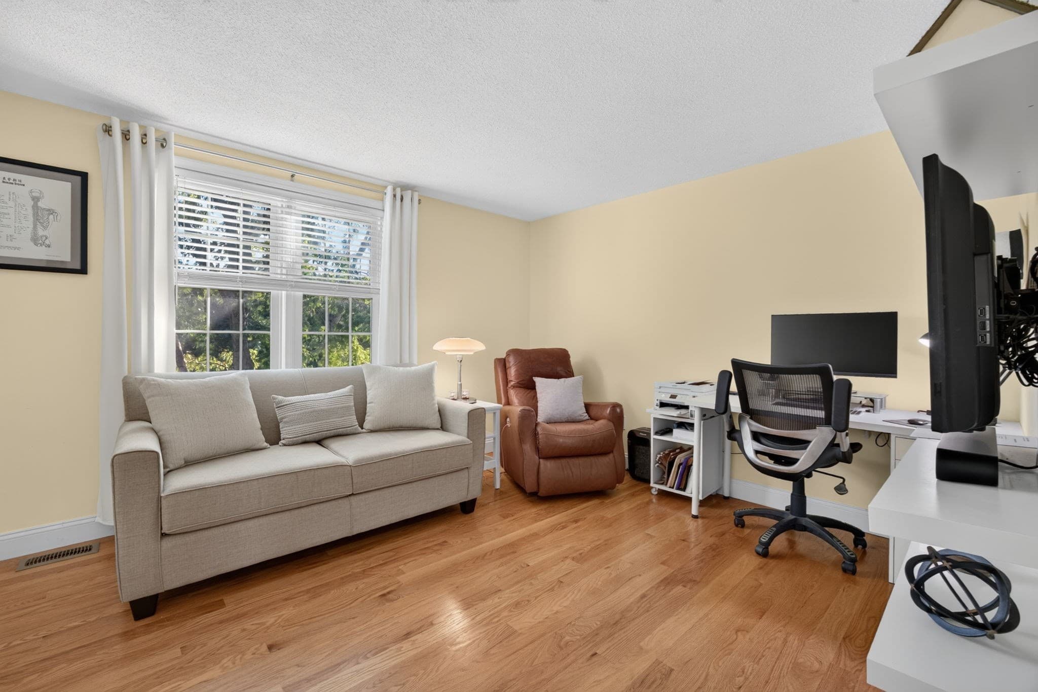 Condominium at 52 Warren St # 2, Peabody MA 01960, Peabody, photo 15 of 23