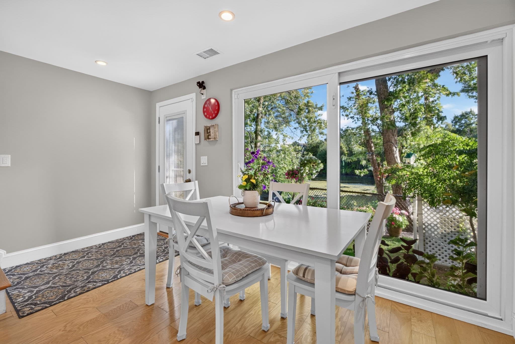 Condominium at 52 Warren St # 2, Peabody MA 01960, Peabody, photo 8 of 23