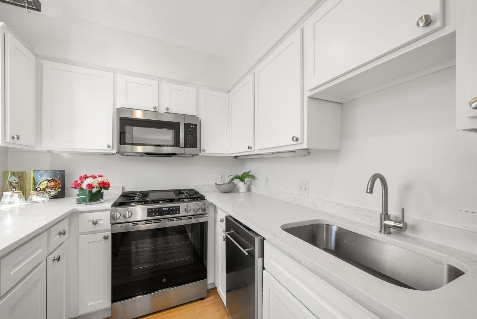 Condominium at 1 Pleasant Street # 3, Boston MA 02129, Boston, photo 8 of 23
