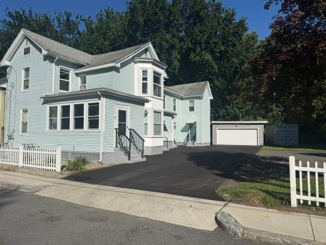 5 Sibley Ave, Westfield MA 01085