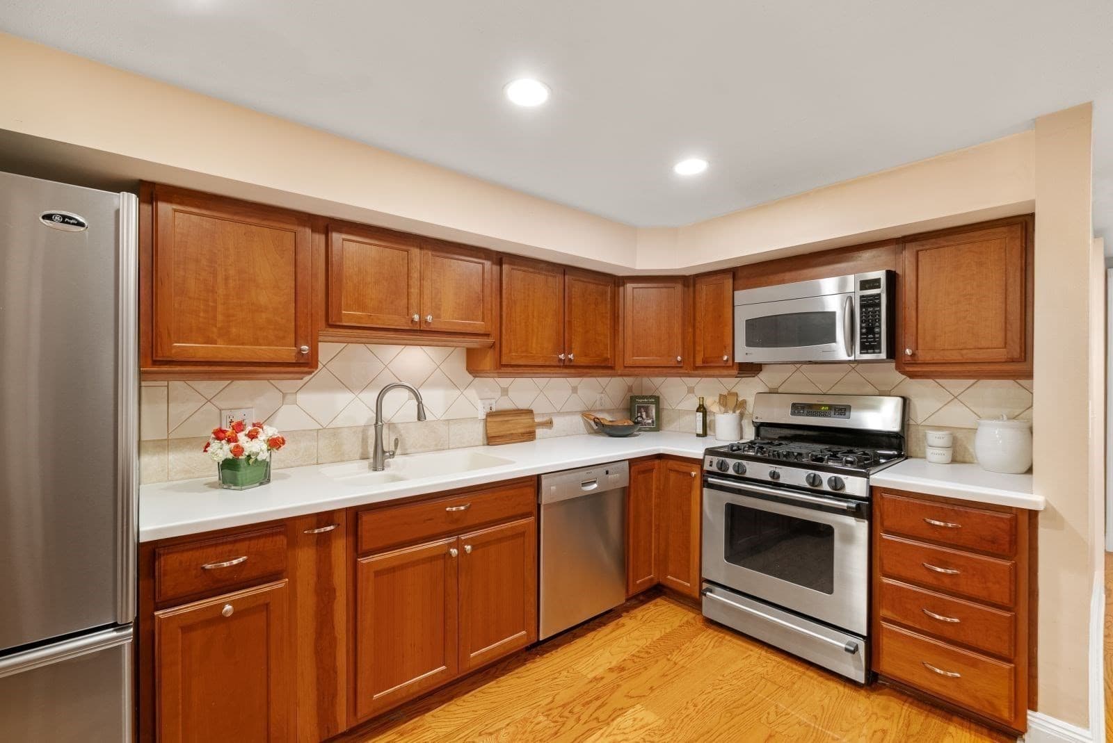 Condominium at 2 Monument Square # 1, Boston MA 02129, photo 9 of 27