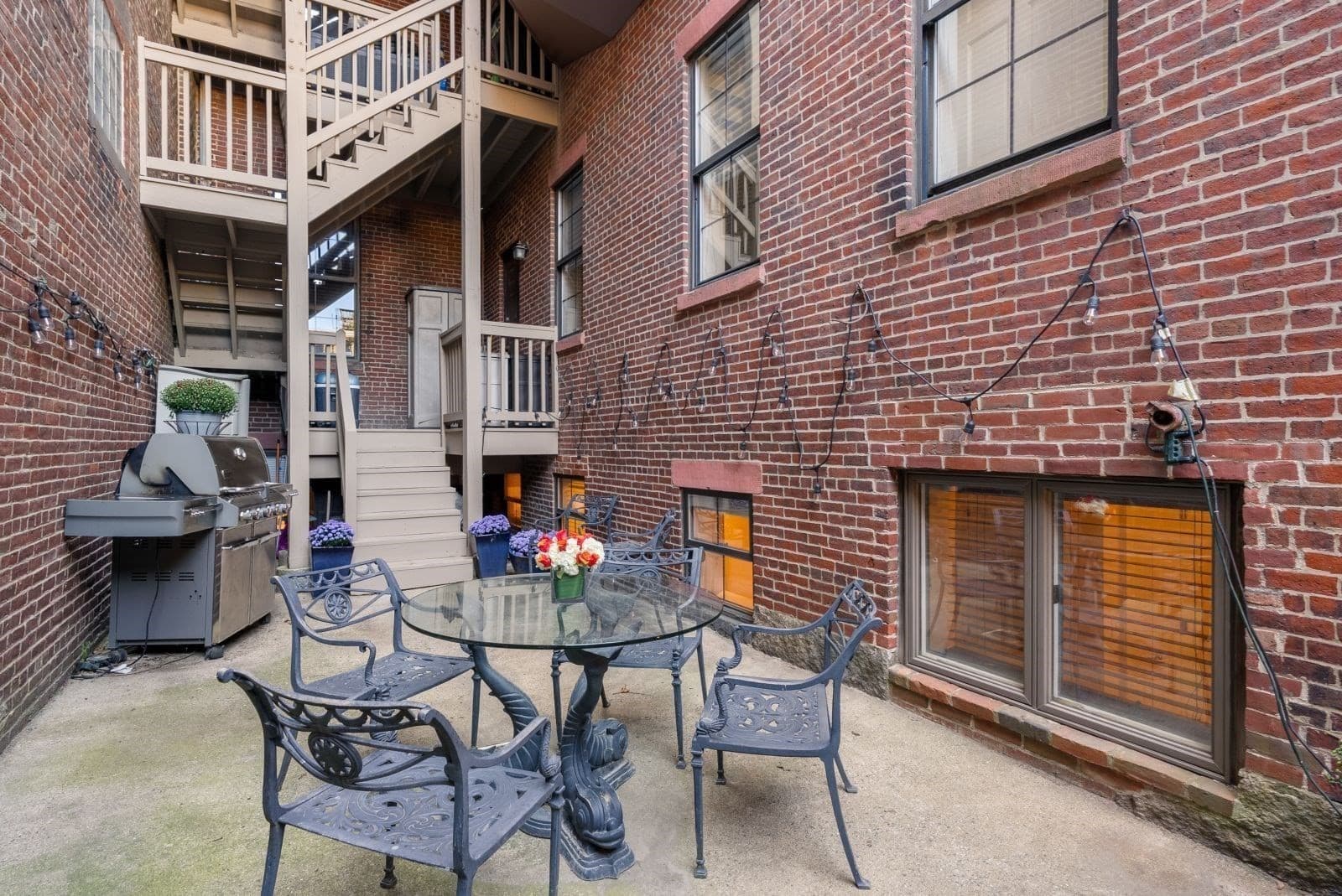Condominium at 2 Monument Square # 1, Boston MA 02129, photo 25 of 27
