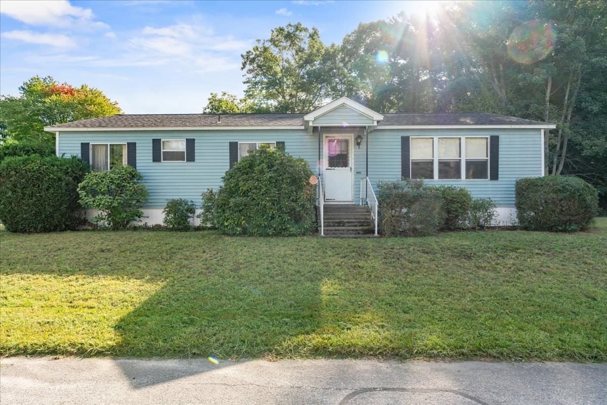 36 Silver Birch Ln, Kingston MA 02364