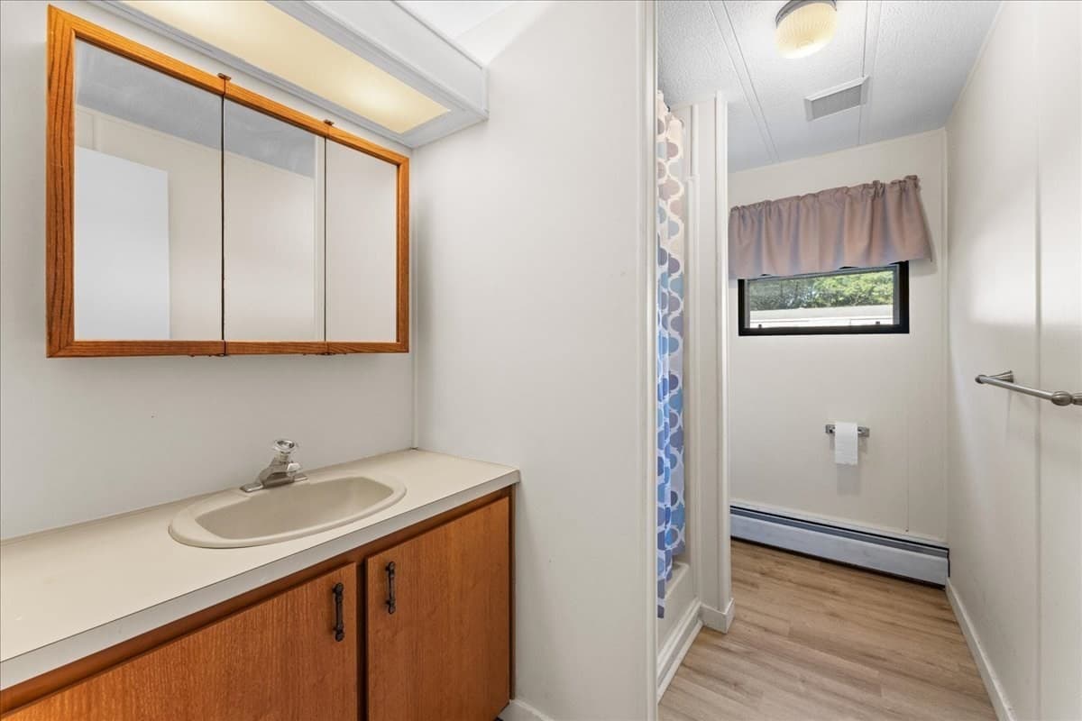 Mobile Home at 36 Silver Birch Ln, Kingston MA 02364, Kingston, photo 10 of 22
