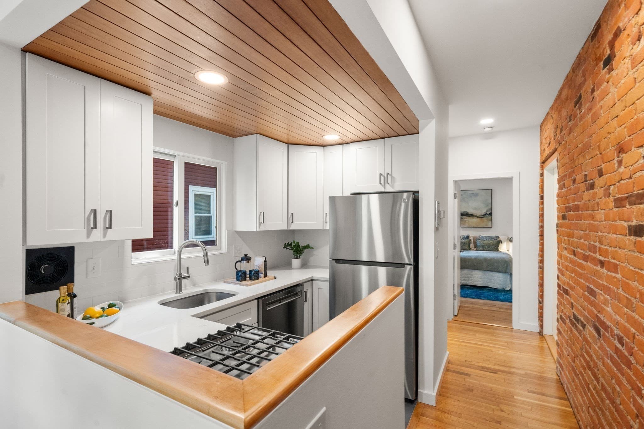 Condominium at 16 Upland Road # 2, Cambridge MA 02140, Cambridge, photo 7 of 13