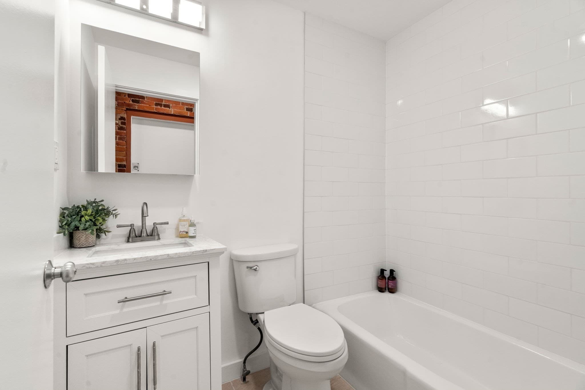 Condominium at 16 Upland Road # 2, Cambridge MA 02140, Cambridge, photo 10 of 13