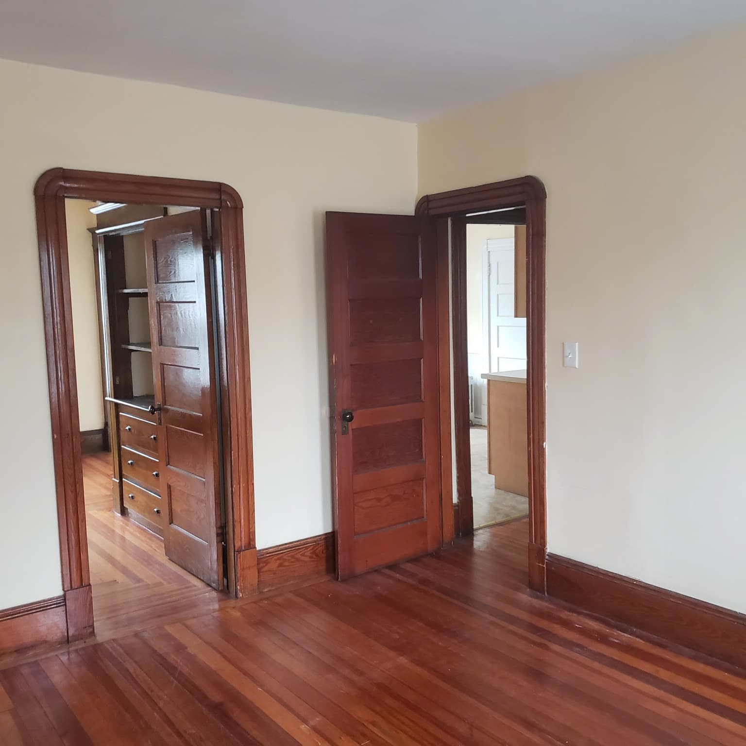 3 Family at 44-46 Langdon St, Springfield MA 01104, Springfield, photo 36 of 38