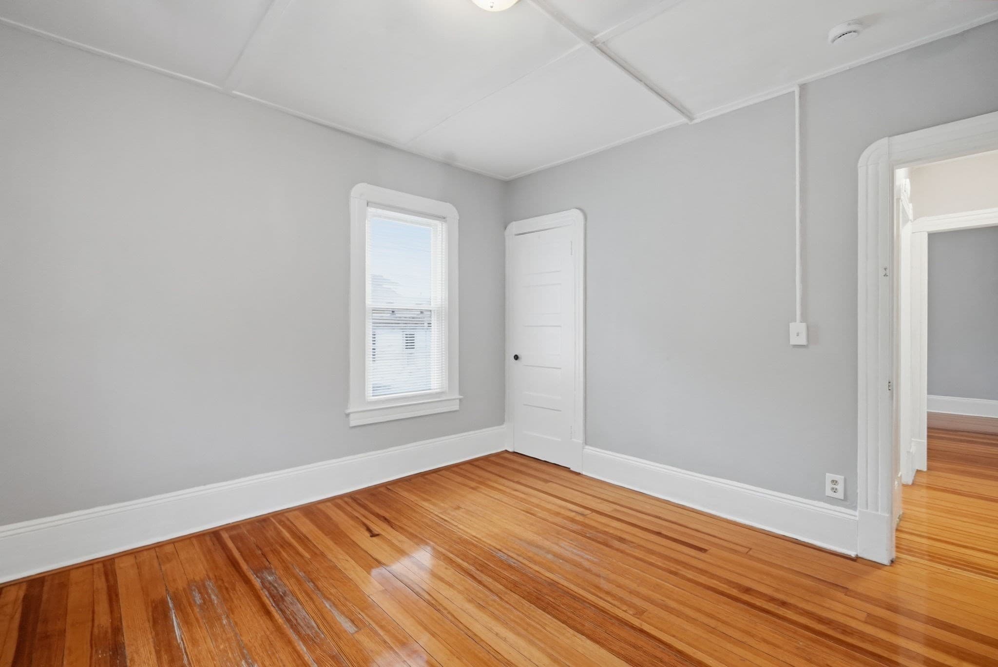 3 Family at 44-46 Langdon St, Springfield MA 01104, Springfield, photo 15 of 38
