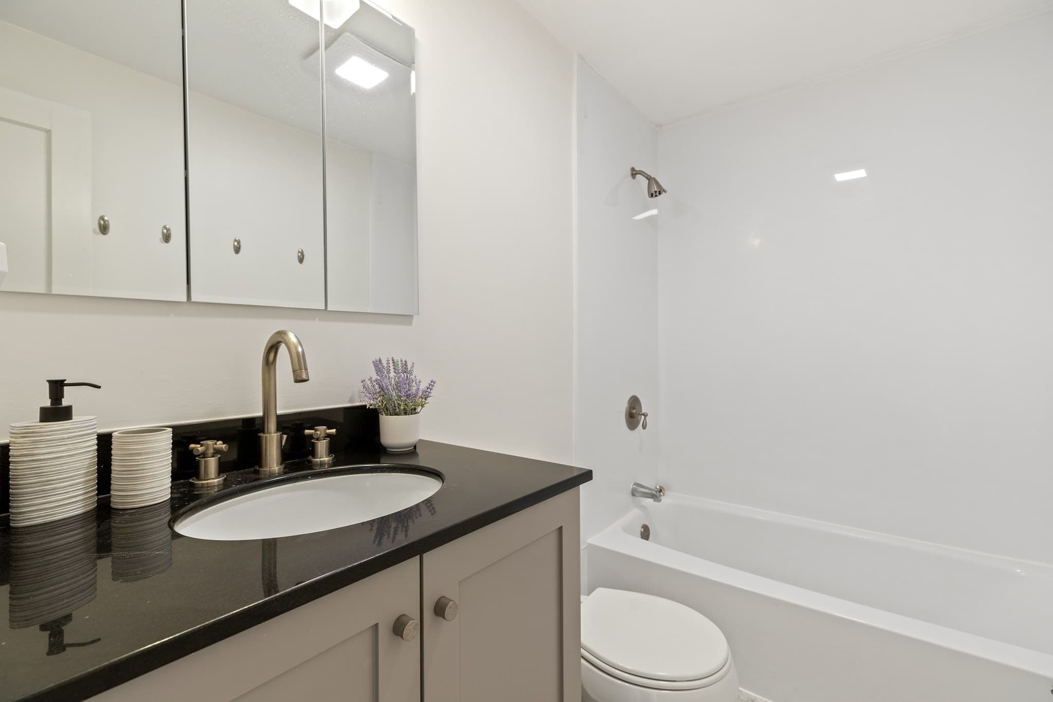 Condominium at 492 Massachusetts Ave # 63, Boston MA 02118, photo 11 of 26