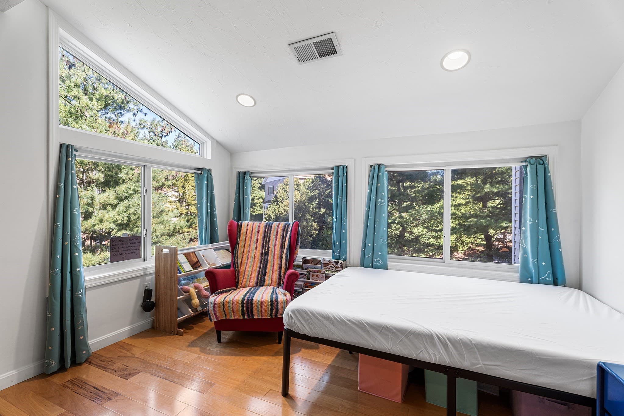 Condominium at 186 Algonquin Trl # 76, Ashland MA 01721, Ashland, photo 22 of 40