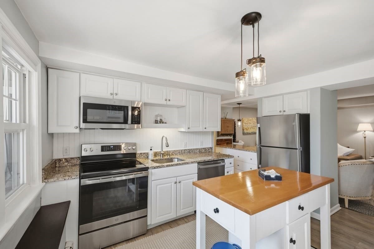 Condominium at 60 Guernsey St. # 1, Boston MA 02131, Boston, photo 9 of 28