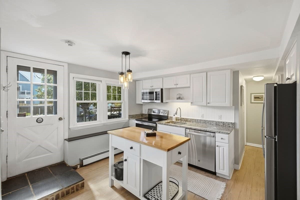 Condominium at 60 Guernsey St. # 1, Boston MA 02131, Boston, photo 4 of 28