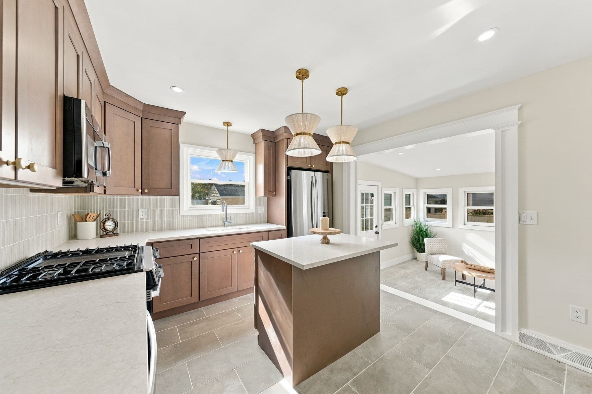 Single Family Residence at 26 Gorham St, Dartmouth MA 02748, Dartmouth, photo 6 of 25